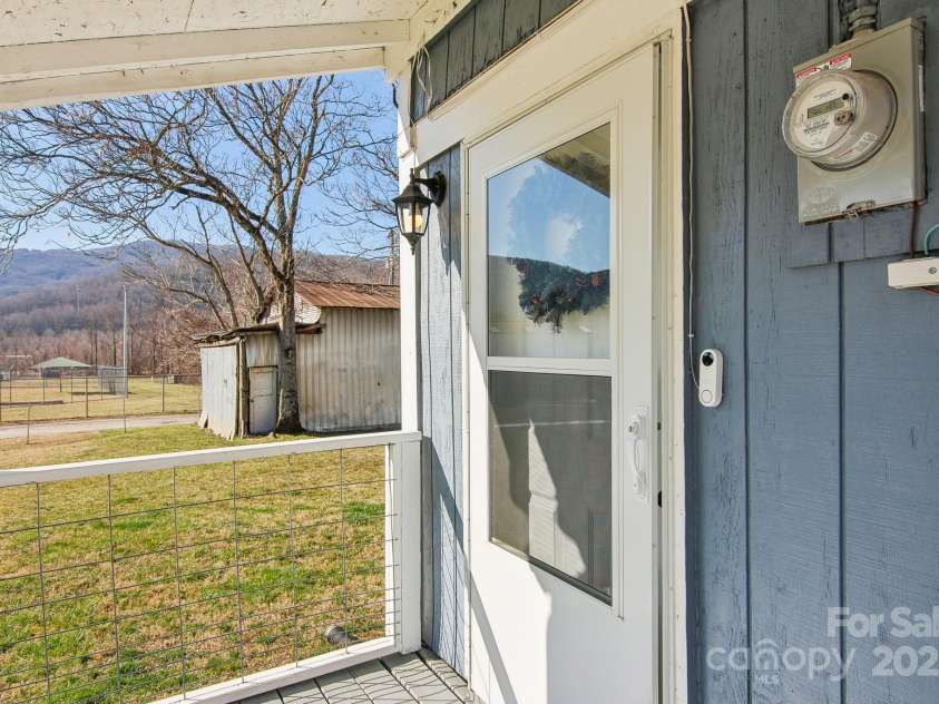 120 Stone Drive, Swannanoa, NC 28778.  MLS# CAR4223204, YatesRealty ID 2163. 