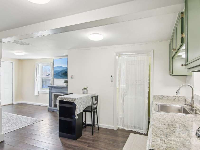 120 Stone Drive, Swannanoa, NC 28778.  MLS# CAR4223204, YatesRealty ID 2163. 