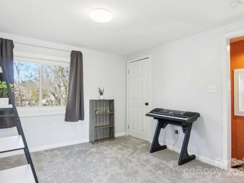 120 Stone Drive, Swannanoa, NC 28778.  MLS# CAR4223204, YatesRealty ID 2163. 