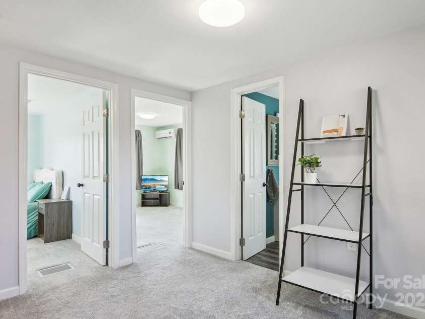 120 Stone Drive, Swannanoa, NC 28778.  MLS# CAR4223204, YatesRealty ID 2163. 