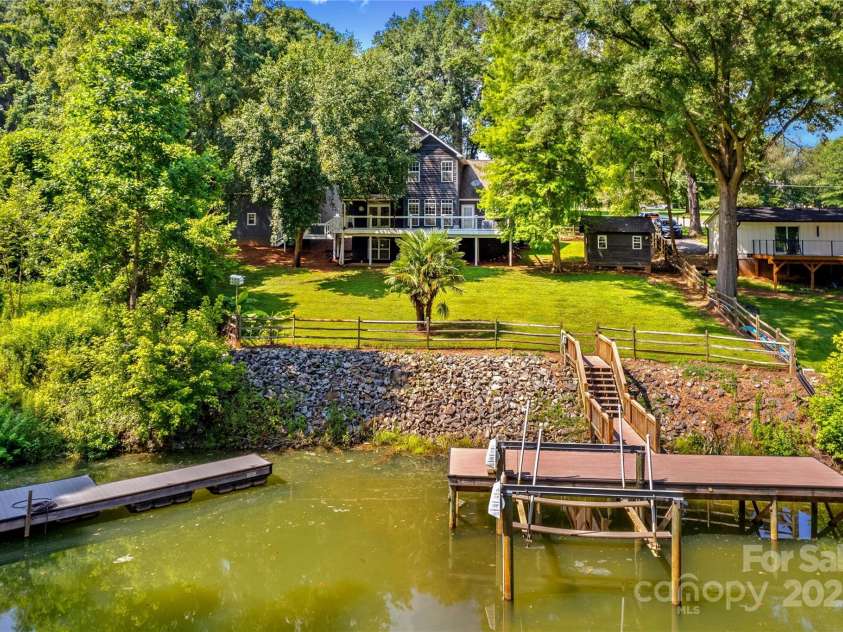 315 Wood Duck Loop, Mooresville, NC 28117.  MLS# CAR4268002, YatesRealty ID 2163. 315 Wood Duck Loop, Mooresville NC MLS 4268002 Waterfront on Lake Norman Boat lift included