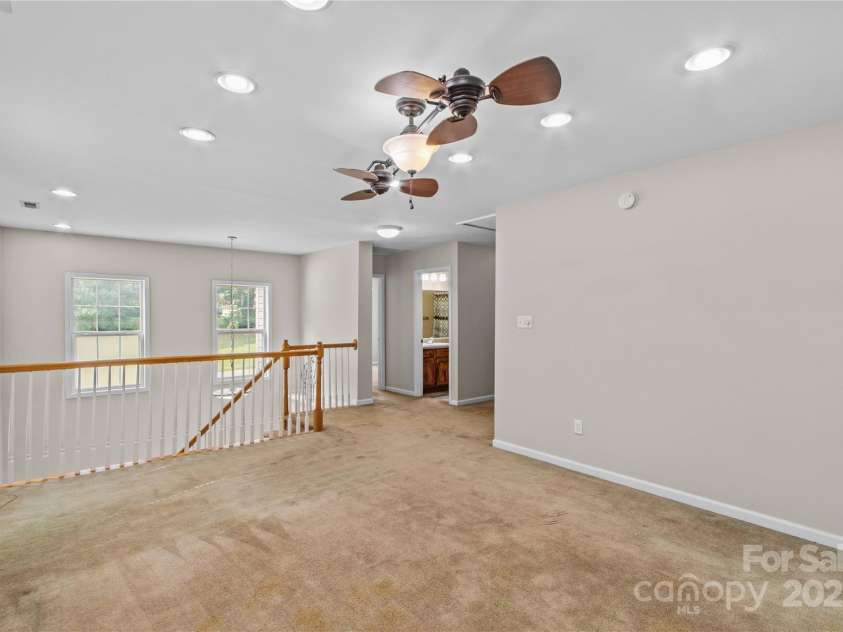 315 Wood Duck Loop, Mooresville, NC 28117.  MLS# CAR4268002, YatesRealty ID 2163. 315 Wood Duck Loop, Mooresville NC MLS 4268002 Waterfront. Upstairs loft 