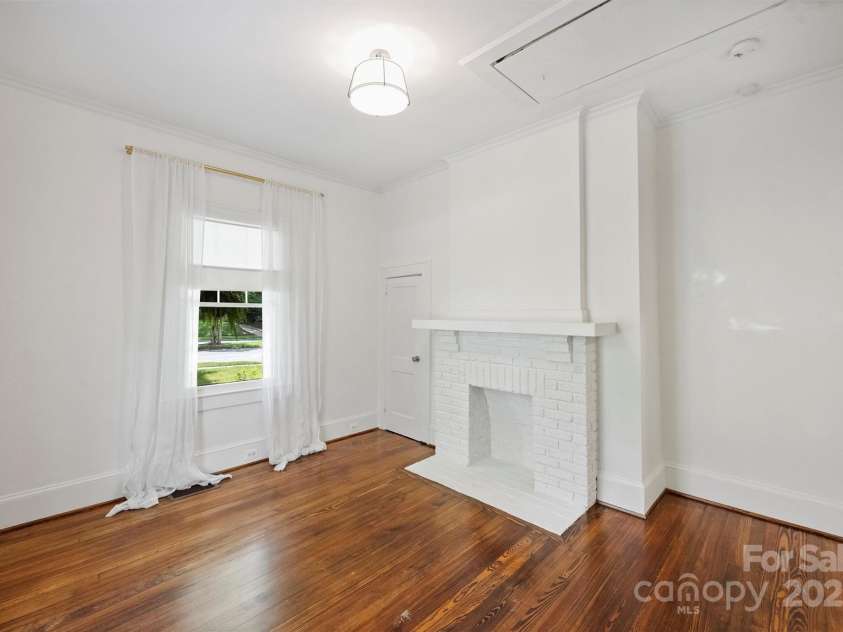 1417 The Plaza, Charlotte, NC 28205.  MLS# CAR4266660, YatesRealty ID 21630. 