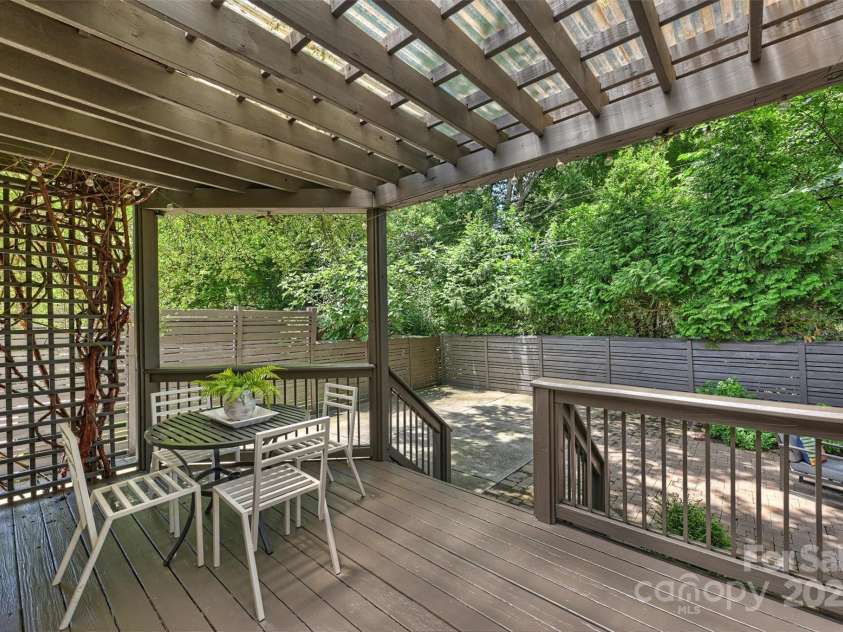 1417 The Plaza, Charlotte, NC 28205.  MLS# CAR4266660, YatesRealty ID 21630. 