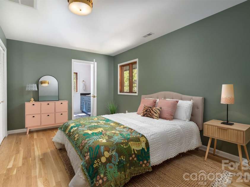 233 Bryant Ridge Drive, Swannanoa, NC 28778.  MLS# CAR4370197, YatesRealty ID 21632. 2nd bedroom with ensuite