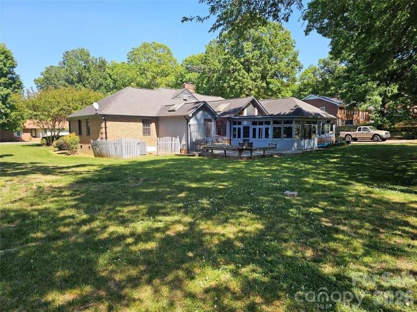1108 Oak Hill Drive, Monroe, NC 28112.  MLS# CAR4379270, YatesRealty ID 21633. 