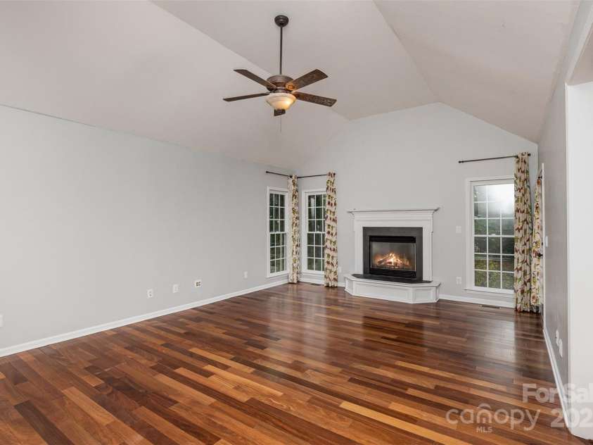 17318 Cambridge Grove Drive, Huntersville, NC 28078.  MLS# CAR4258388, YatesRealty ID 21634. 