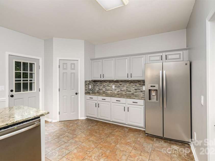 17318 Cambridge Grove Drive, Huntersville, NC 28078.  MLS# CAR4258388, YatesRealty ID 21634. 