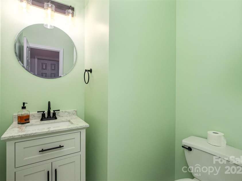 17318 Cambridge Grove Drive, Huntersville, NC 28078.  MLS# CAR4258388, YatesRealty ID 21634. 