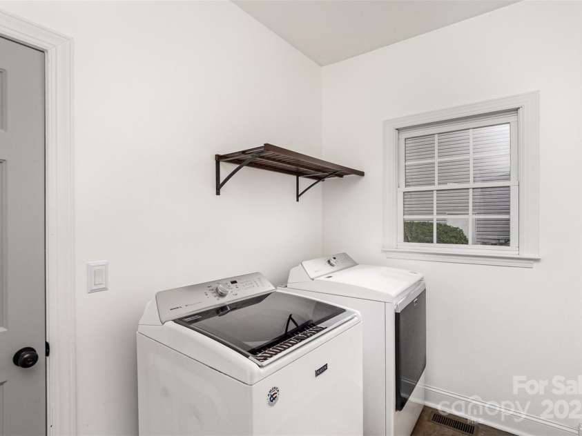 17318 Cambridge Grove Drive, Huntersville, NC 28078.  MLS# CAR4258388, YatesRealty ID 21634. 