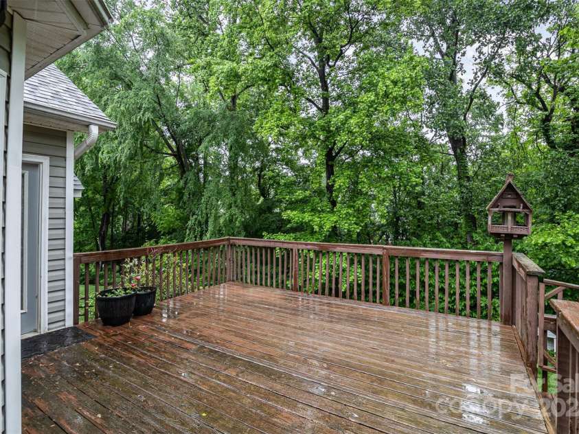 17318 Cambridge Grove Drive, Huntersville, NC 28078.  MLS# CAR4258388, YatesRealty ID 21634. 