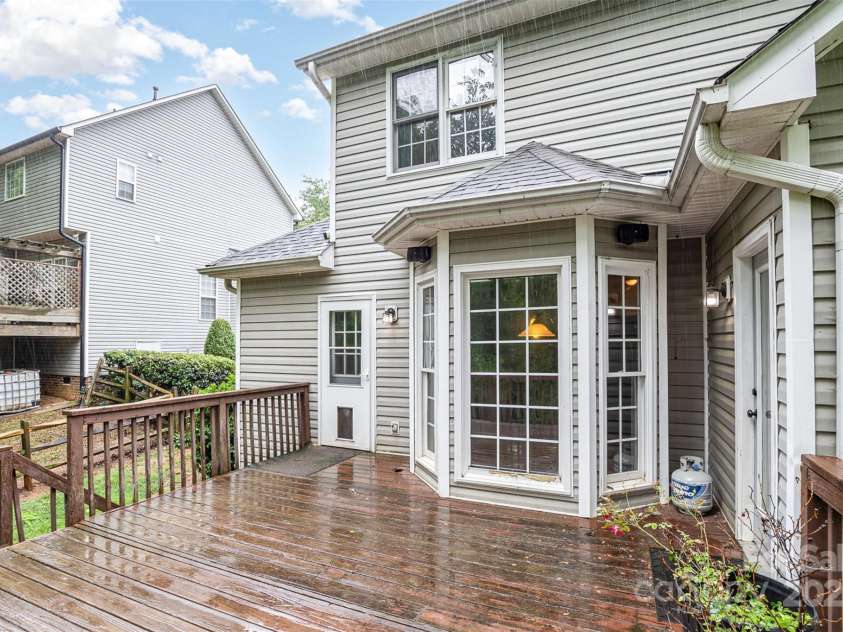 17318 Cambridge Grove Drive, Huntersville, NC 28078.  MLS# CAR4258388, YatesRealty ID 21634. 