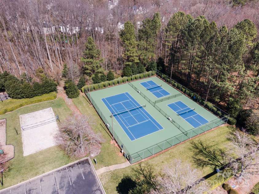 17318 Cambridge Grove Drive, Huntersville, NC 28078.  MLS# CAR4258388, YatesRealty ID 21634. 