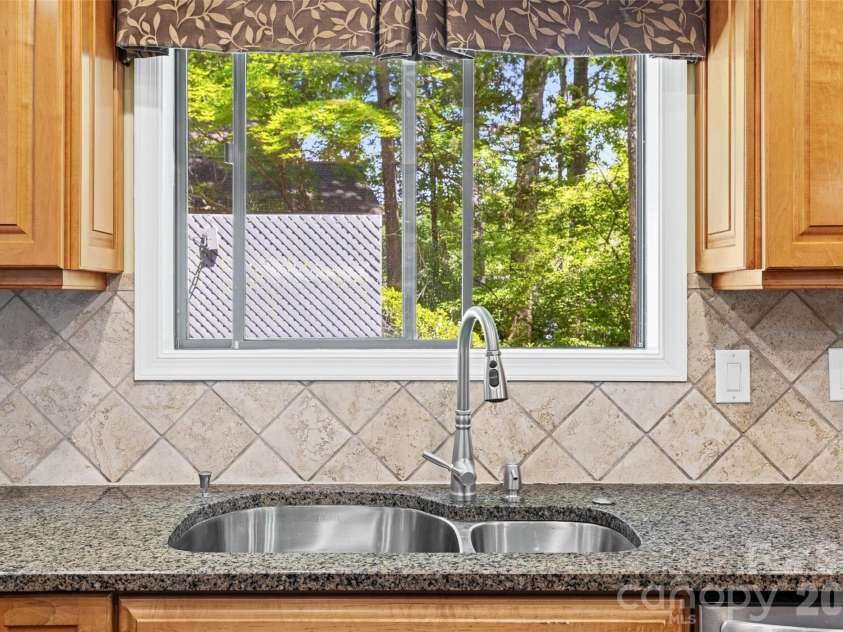 2 Honeysuckle Woods, Clover, SC 29710.  MLS# CAR4363870, YatesRealty ID 21635. 