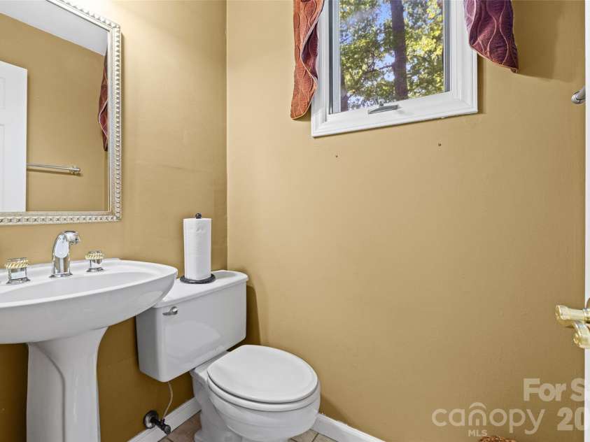 2 Honeysuckle Woods, Clover, SC 29710.  MLS# CAR4363870, YatesRealty ID 21635. 