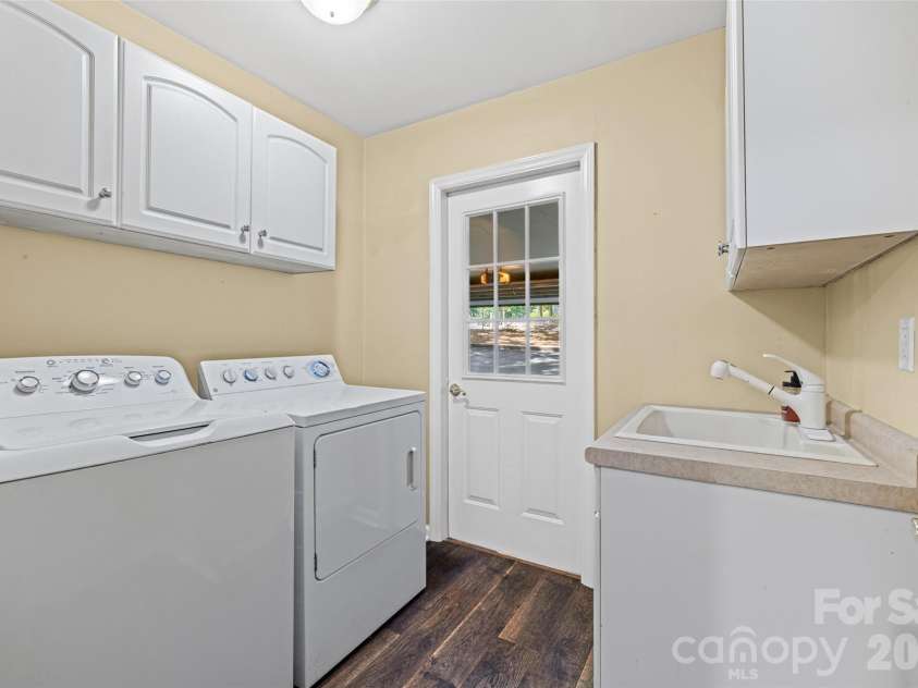 2 Honeysuckle Woods, Clover, SC 29710.  MLS# CAR4363870, YatesRealty ID 21635. 