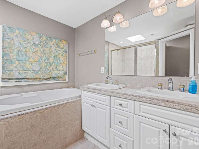2 Honeysuckle Woods, Clover, SC 29710.  MLS# CAR4363870, YatesRealty ID 21635. 