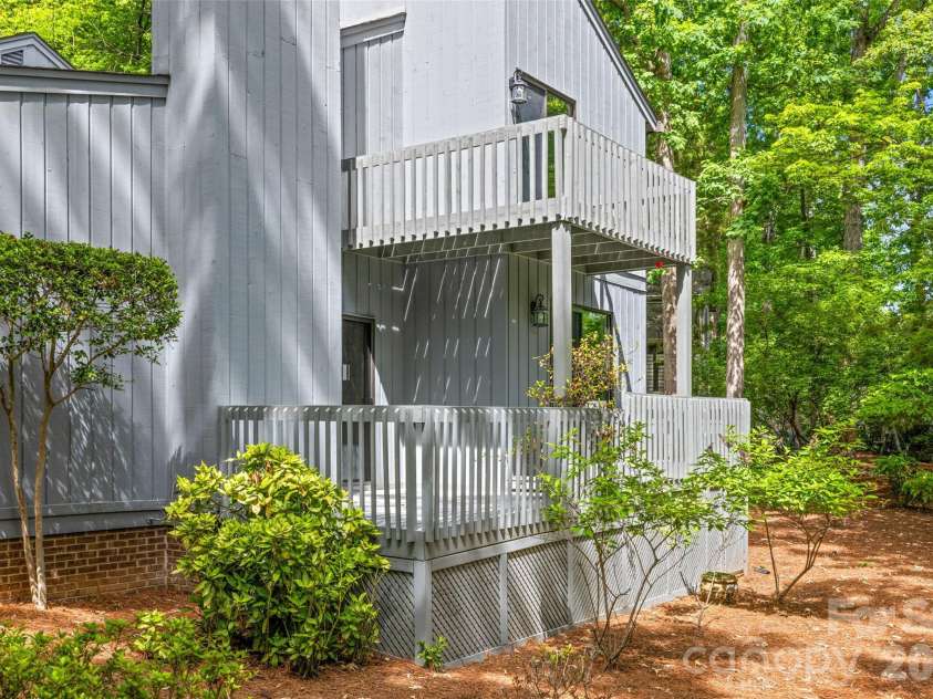 2 Honeysuckle Woods, Clover, SC 29710.  MLS# CAR4363870, YatesRealty ID 21635. 