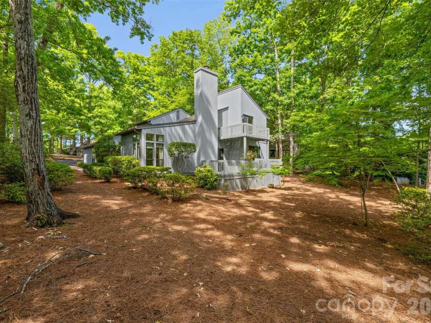 2 Honeysuckle Woods, Clover, SC 29710.  MLS# CAR4363870, YatesRealty ID 21635. 