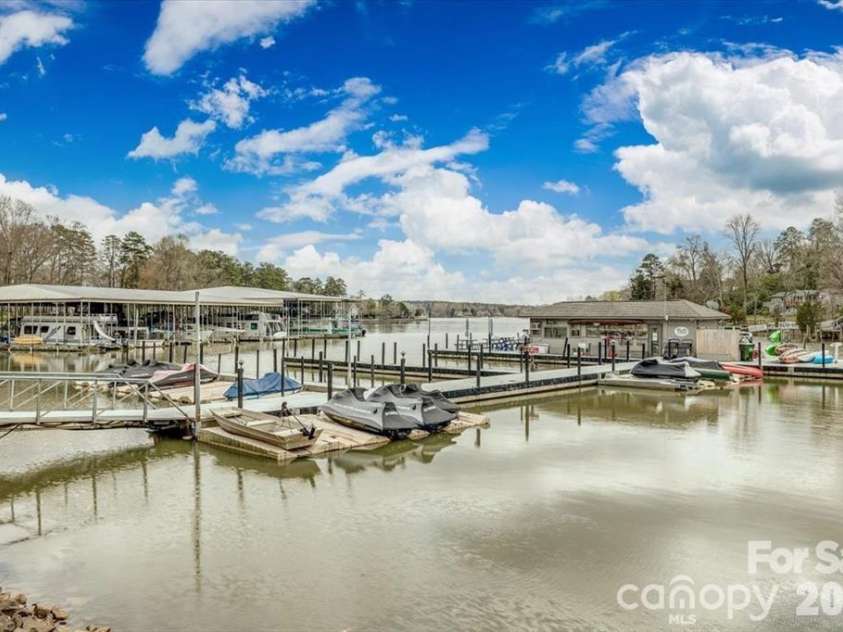 2 Honeysuckle Woods, Clover, SC 29710.  MLS# CAR4363870, YatesRealty ID 21635. 