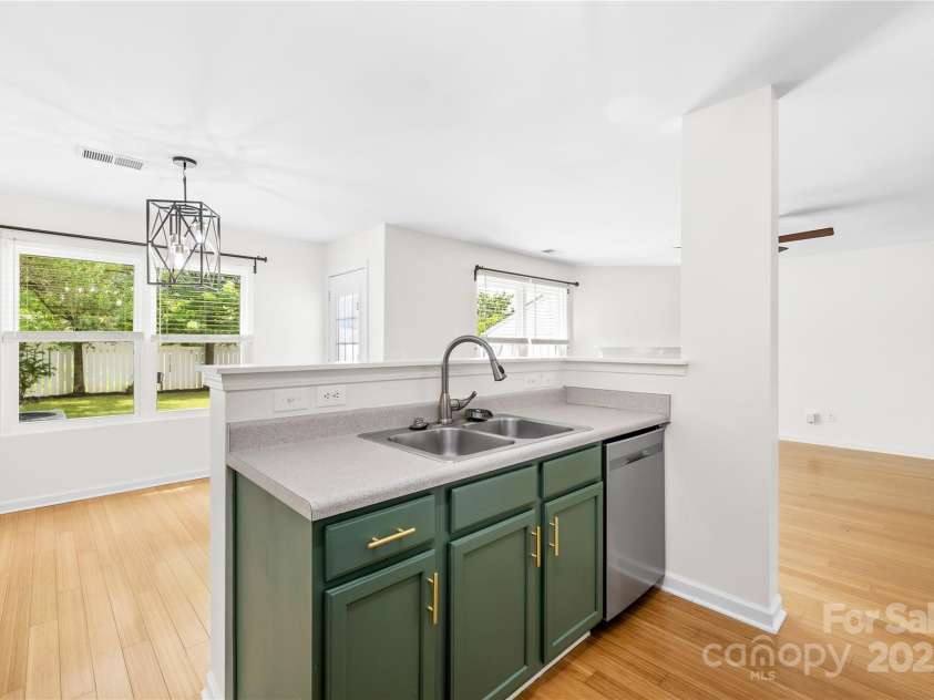8614 Westhope Street, Charlotte, NC 28216.  MLS# CAR4270582, YatesRealty ID 21635. 
