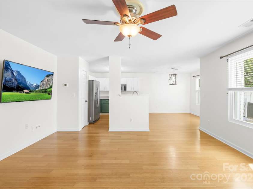 8614 Westhope Street, Charlotte, NC 28216.  MLS# CAR4270582, YatesRealty ID 21635. 