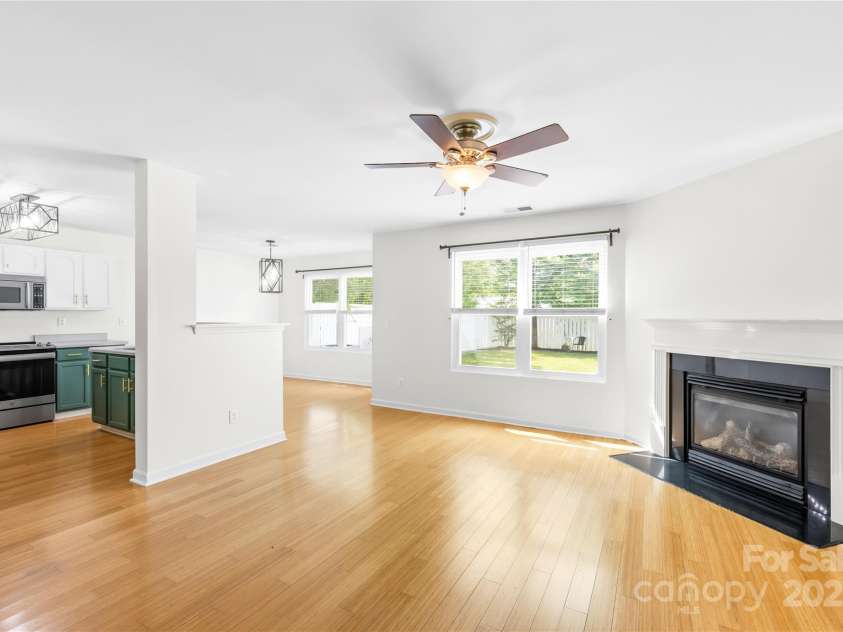 8614 Westhope Street, Charlotte, NC 28216.  MLS# CAR4270582, YatesRealty ID 21635. 