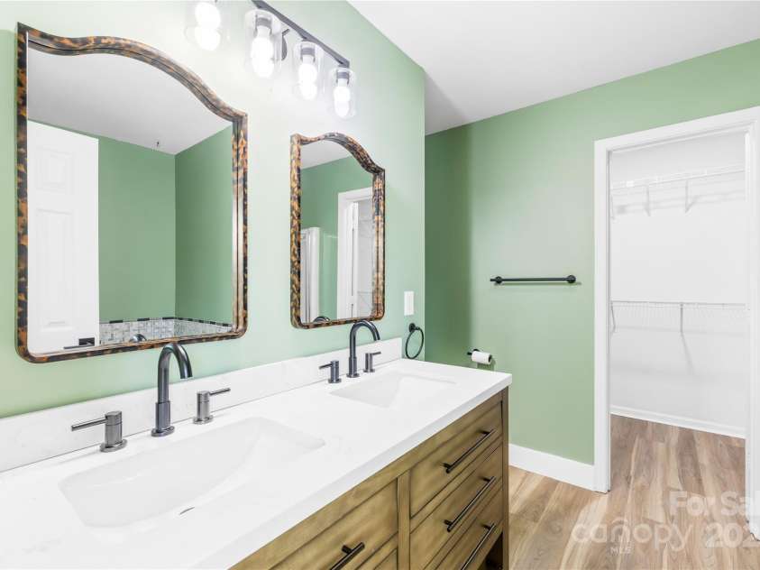 8614 Westhope Street, Charlotte, NC 28216.  MLS# CAR4270582, YatesRealty ID 21635. 