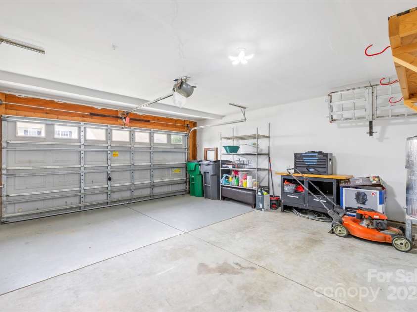 8614 Westhope Street, Charlotte, NC 28216.  MLS# CAR4270582, YatesRealty ID 21635. 
