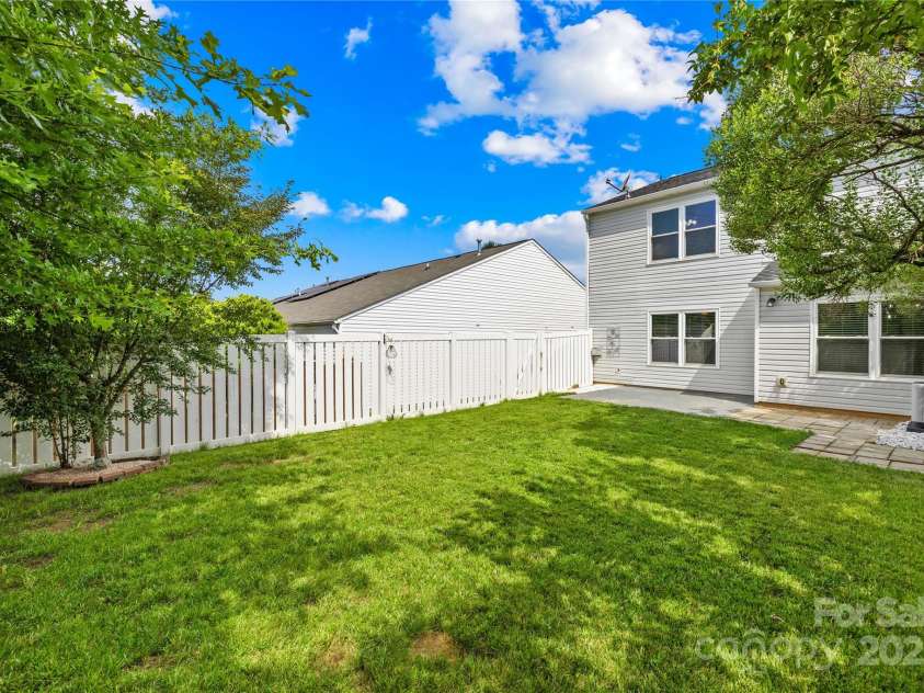 8614 Westhope Street, Charlotte, NC 28216.  MLS# CAR4270582, YatesRealty ID 21635. 