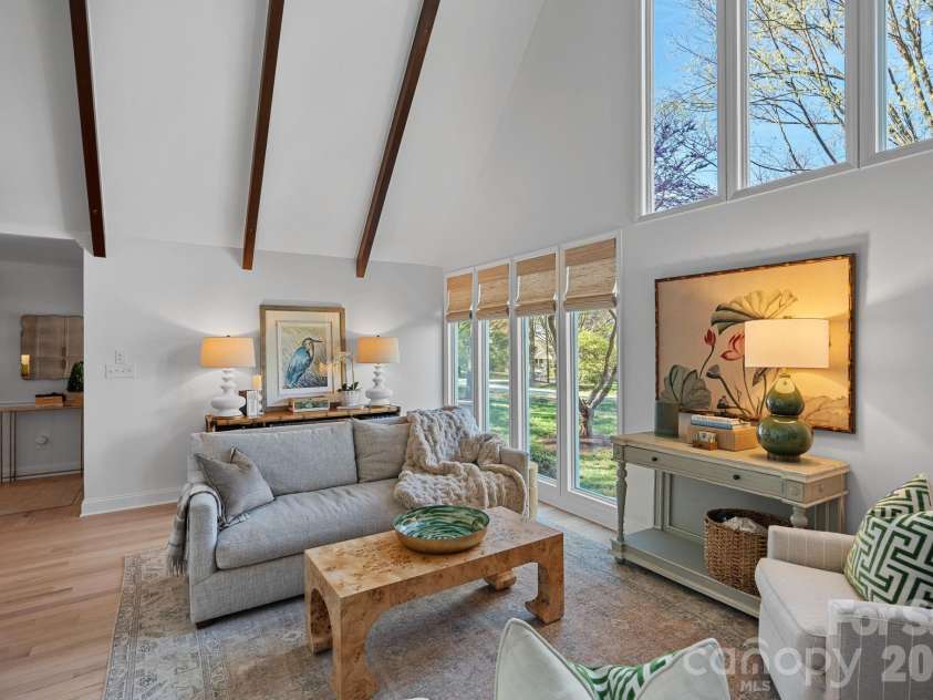 109 Sandy Shore Drive, Mooresville, NC 28117.  MLS# CAR4345257, YatesRealty ID 21636. 