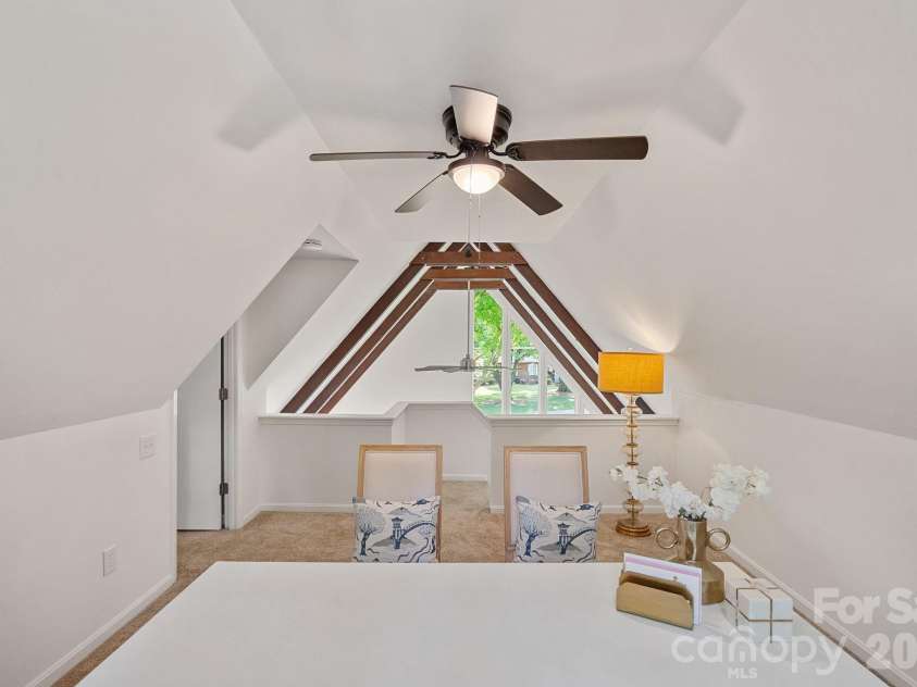 109 Sandy Shore Drive, Mooresville, NC 28117.  MLS# CAR4345257, YatesRealty ID 21636. 