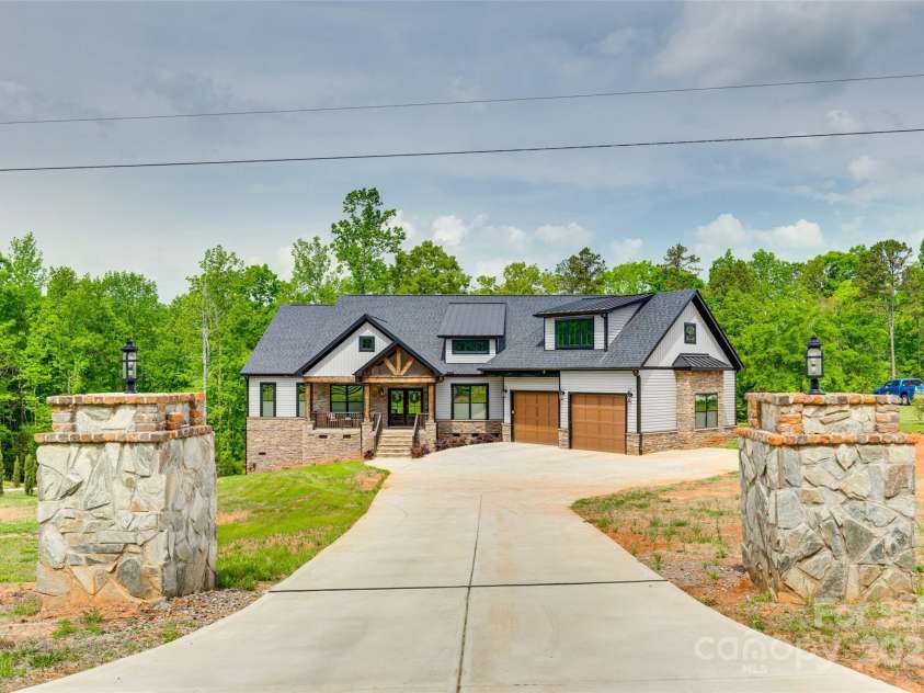 1336 Rebound Road, Lancaster, SC 29720.  MLS# CAR4248175, YatesRealty ID 21636. 