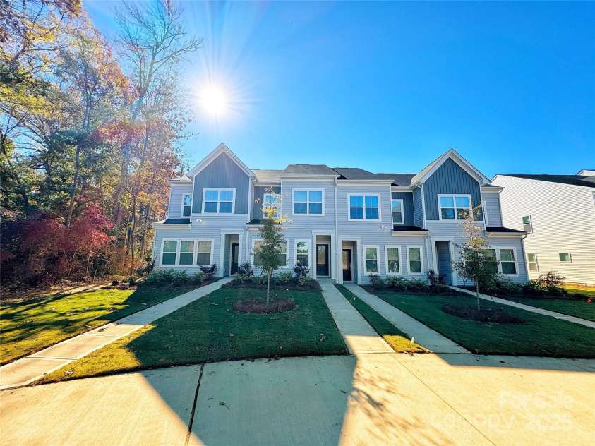 4750 Lakeview Road, Charlotte, NC 28216.  MLS# CAR4261325, YatesRealty ID 2164. Front of building, faces North