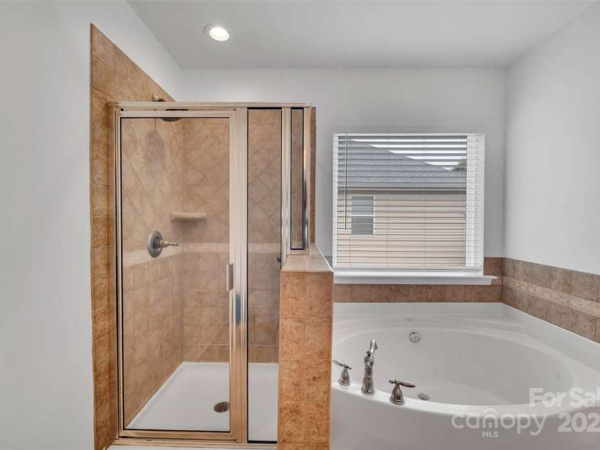 1225 Madison Green Drive, Fort Mill, SC 29715.  MLS# CAR4258843, YatesRealty ID 21640. 
