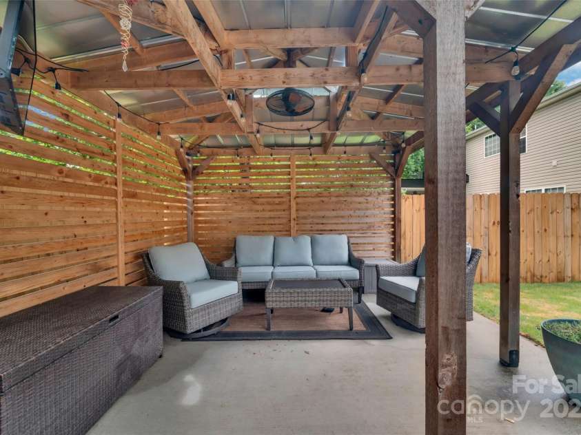 1225 Madison Green Drive, Fort Mill, SC 29715.  MLS# CAR4258843, YatesRealty ID 21640. Outdoor Living
