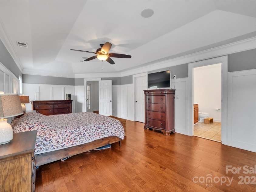 1225 Madison Green Drive, Fort Mill, SC 29715.  MLS# CAR4258843, YatesRealty ID 21640. Primary Bedroom