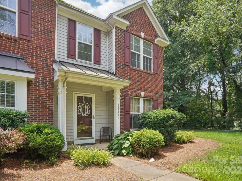 12342 Swan Wings Place, Huntersville, NC 28078.  MLS# CAR4271268, YatesRealty ID 21641. 