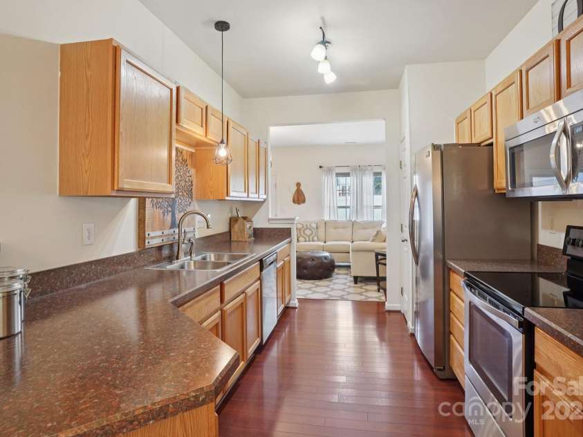 12342 Swan Wings Place, Huntersville, NC 28078.  MLS# CAR4271268, YatesRealty ID 21641. 