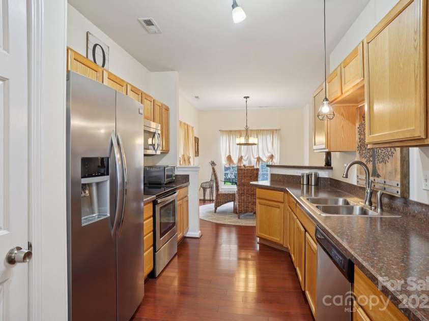 12342 Swan Wings Place, Huntersville, NC 28078.  MLS# CAR4271268, YatesRealty ID 21641. 