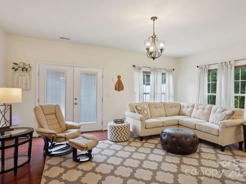 12342 Swan Wings Place, Huntersville, NC 28078.  MLS# CAR4271268, YatesRealty ID 21641. 