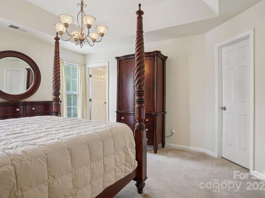 12342 Swan Wings Place, Huntersville, NC 28078.  MLS# CAR4271268, YatesRealty ID 21641. 