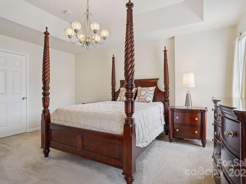 12342 Swan Wings Place, Huntersville, NC 28078.  MLS# CAR4271268, YatesRealty ID 21641. 