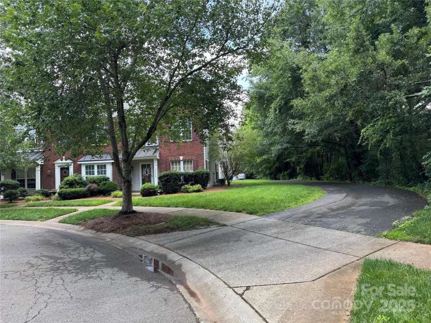 12342 Swan Wings Place, Huntersville, NC 28078.  MLS# CAR4271268, YatesRealty ID 21641. 