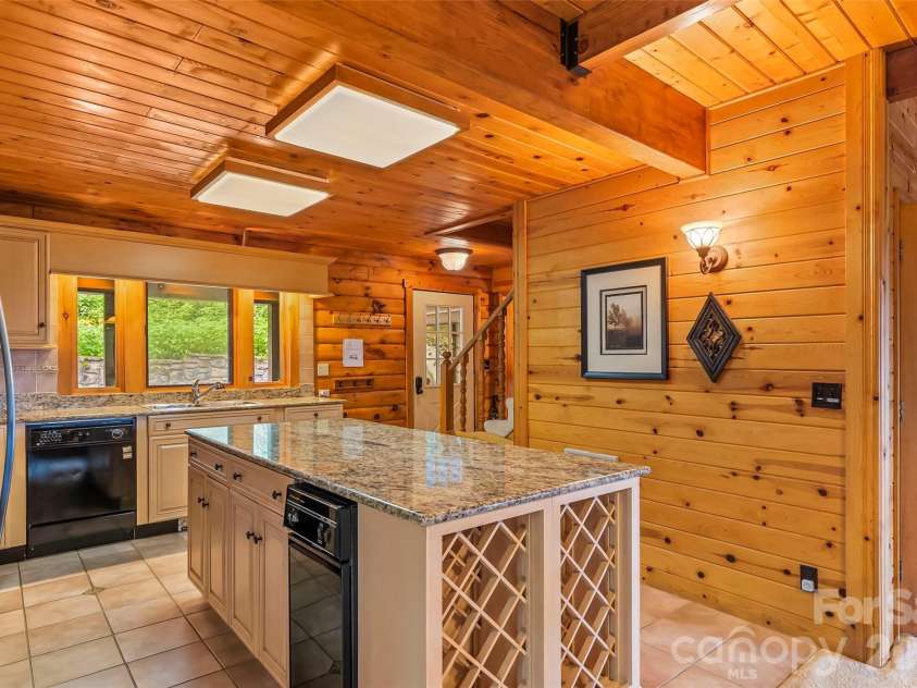 7109 Grandview Extension, Newland, NC 28657.  MLS# CAR4371710, YatesRealty ID 21642. 