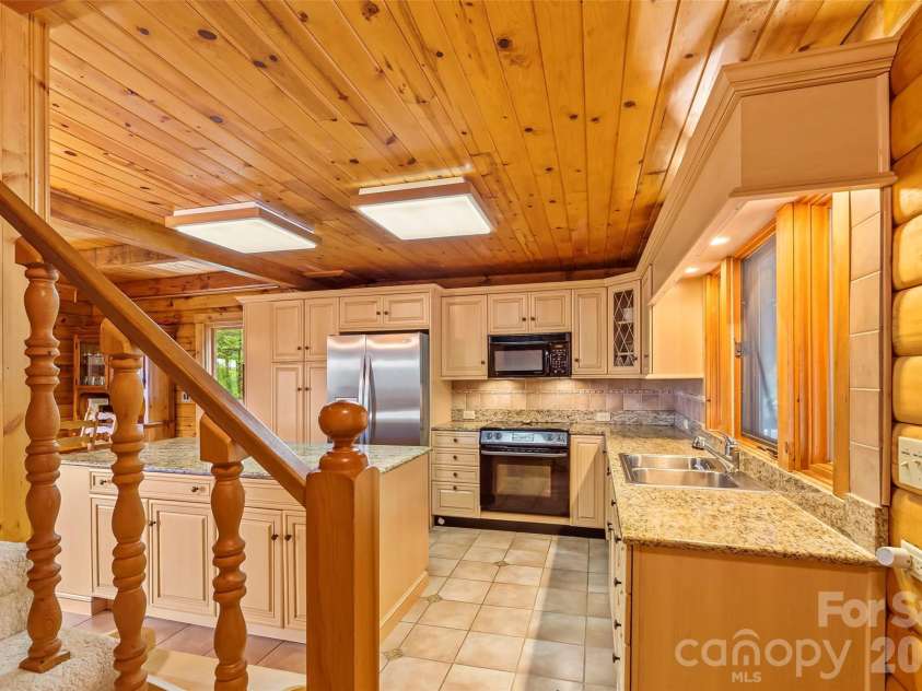 7109 Grandview Extension, Newland, NC 28657.  MLS# CAR4371710, YatesRealty ID 21642. 