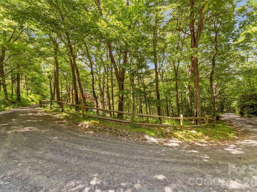 7109 Grandview Extension, Newland, NC 28657.  MLS# CAR4371710, YatesRealty ID 21642. 