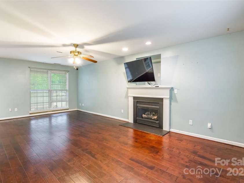 7206 Stoney Place Court, Charlotte, NC 28262.  MLS# CAR4258227, YatesRealty ID 21642. 