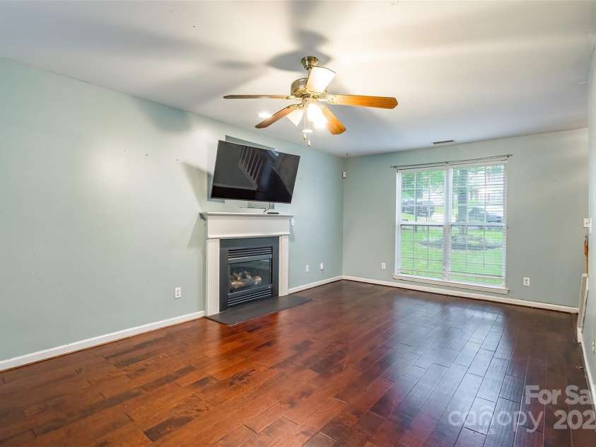 7206 Stoney Place Court, Charlotte, NC 28262.  MLS# CAR4258227, YatesRealty ID 21642. 