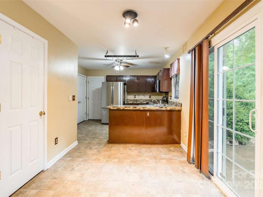 7206 Stoney Place Court, Charlotte, NC 28262.  MLS# CAR4258227, YatesRealty ID 21642. 